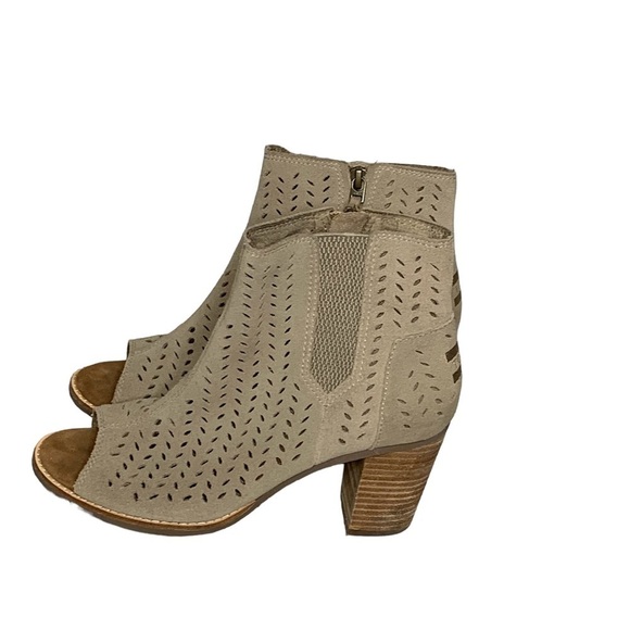 Toms‎ Majorca suede peep toe heel ankle bootie. Size 8.5 - Picture 3 of 14